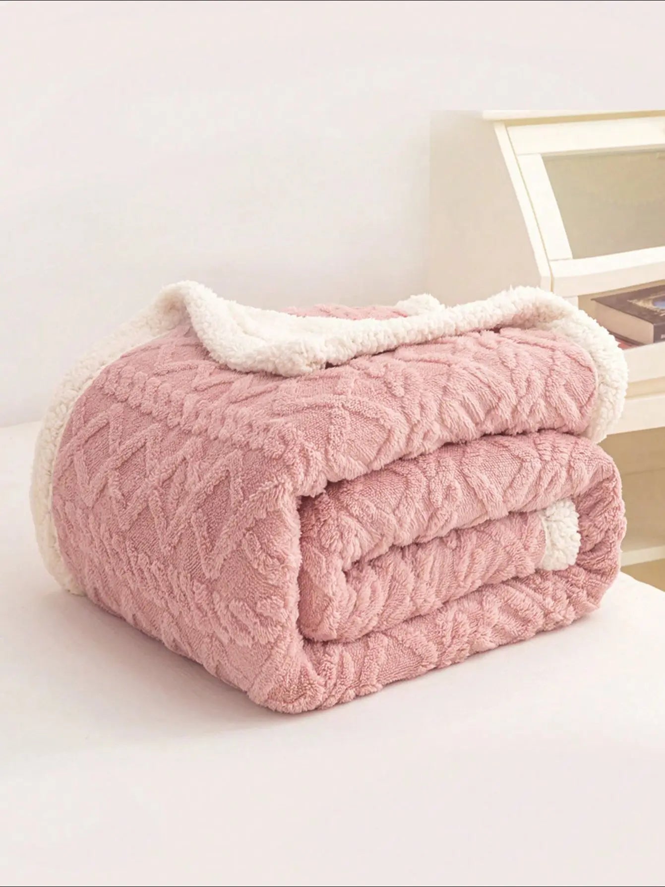 1pc Jacquard Sherpa Weighted Blanket 3KG for Adults,Good For SleepAll - Season Thickened Calming & Sleep Aid, Faux Rabbit Blanket - H. home supplies